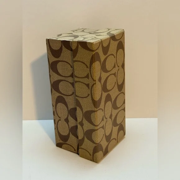 Coach Box - Picture 2 of 8